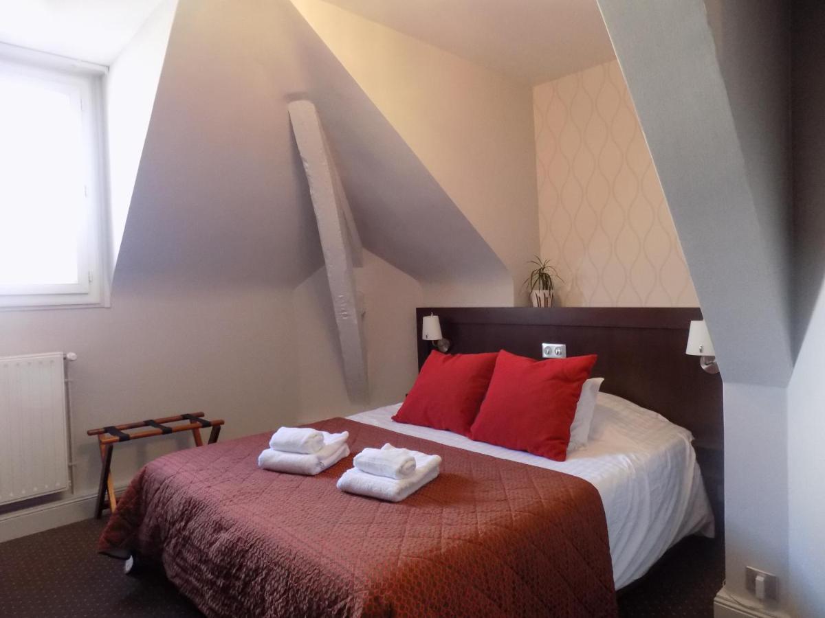 Logis Hotel La Breche - Restaurant Berthelot Амбоаз Екстериор снимка