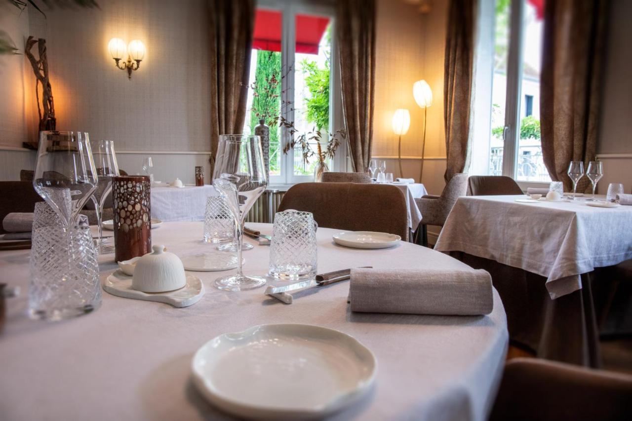 Logis Hotel La Breche - Restaurant Berthelot Амбоаз Екстериор снимка