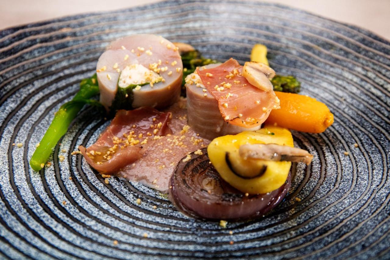 Logis Hotel La Breche - Restaurant Berthelot Амбоаз Екстериор снимка