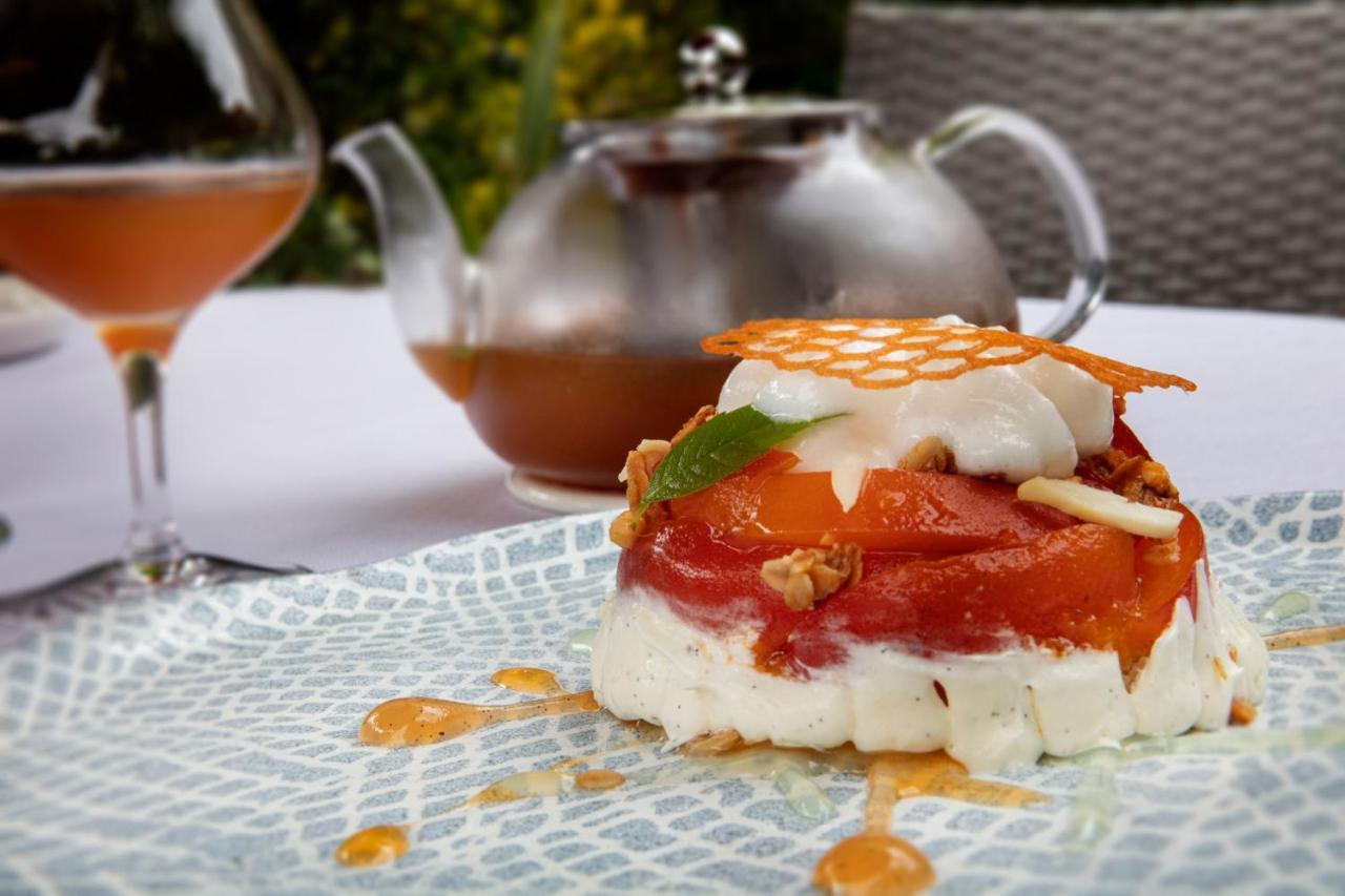 Logis Hotel La Breche - Restaurant Berthelot Амбоаз Екстериор снимка