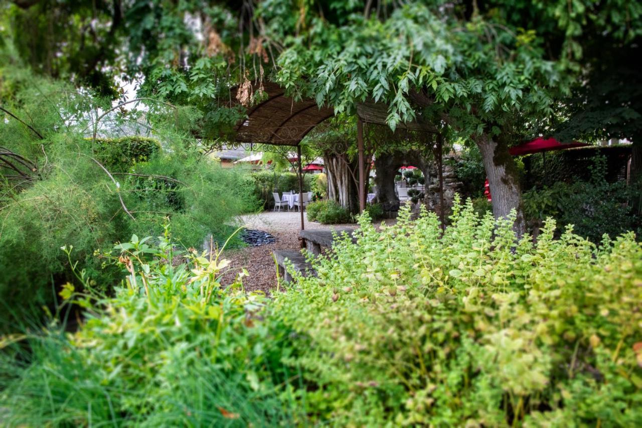 Logis Hotel La Breche - Restaurant Berthelot Амбоаз Екстериор снимка