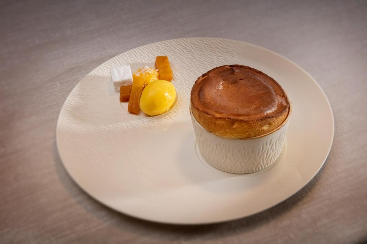 Logis Hotel La Breche - Restaurant Berthelot Амбоаз Екстериор снимка