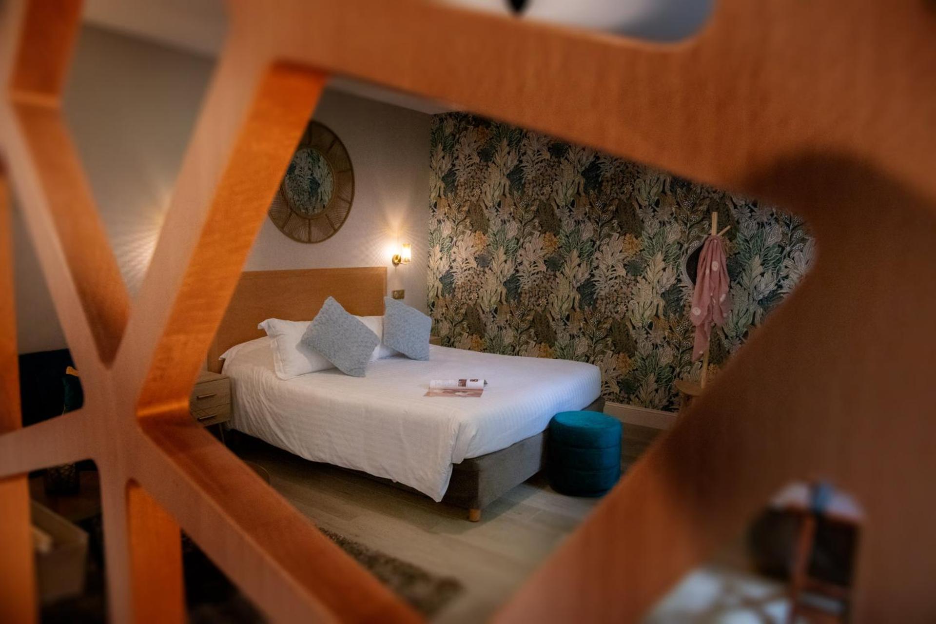 Logis Hotel La Breche - Restaurant Berthelot Амбоаз Екстериор снимка