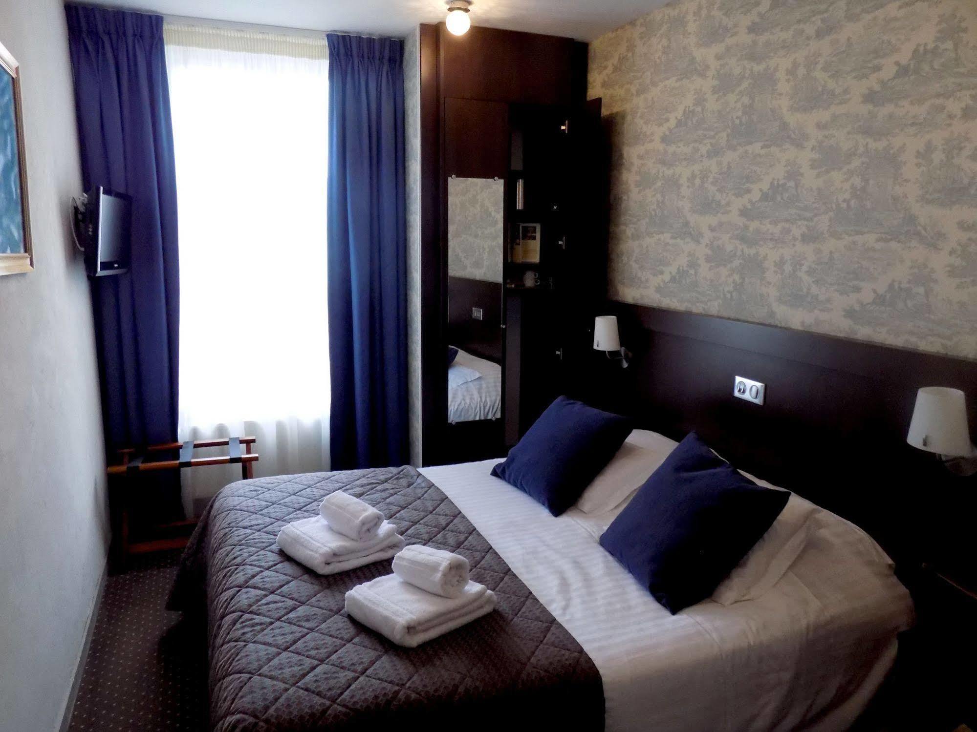 Logis Hotel La Breche - Restaurant Berthelot Амбоаз Екстериор снимка