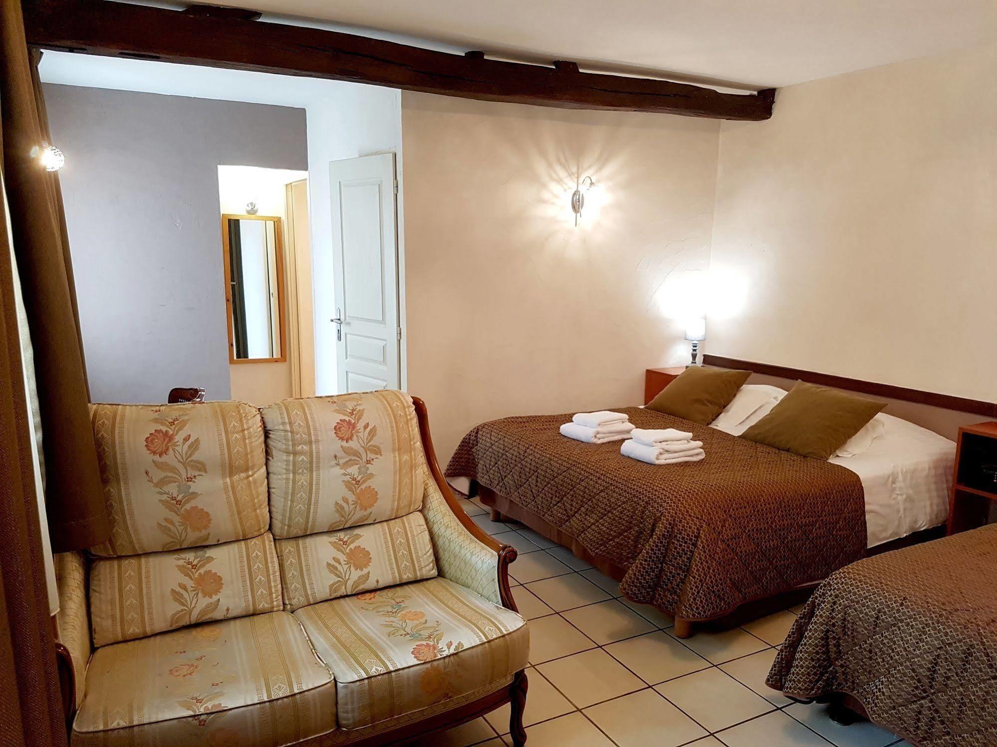 Logis Hotel La Breche - Restaurant Berthelot Амбоаз Екстериор снимка