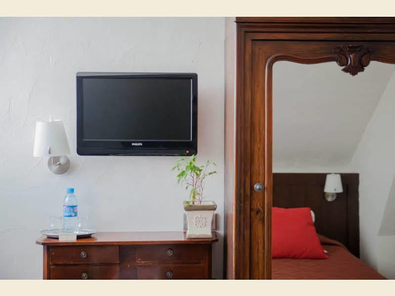 Logis Hotel La Breche - Restaurant Berthelot Амбоаз Екстериор снимка